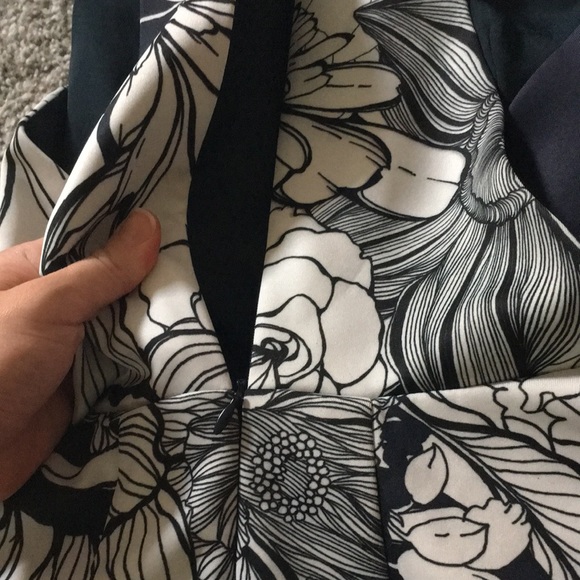 STUNNING Keepsake dress size XS - Picture 9 of 13